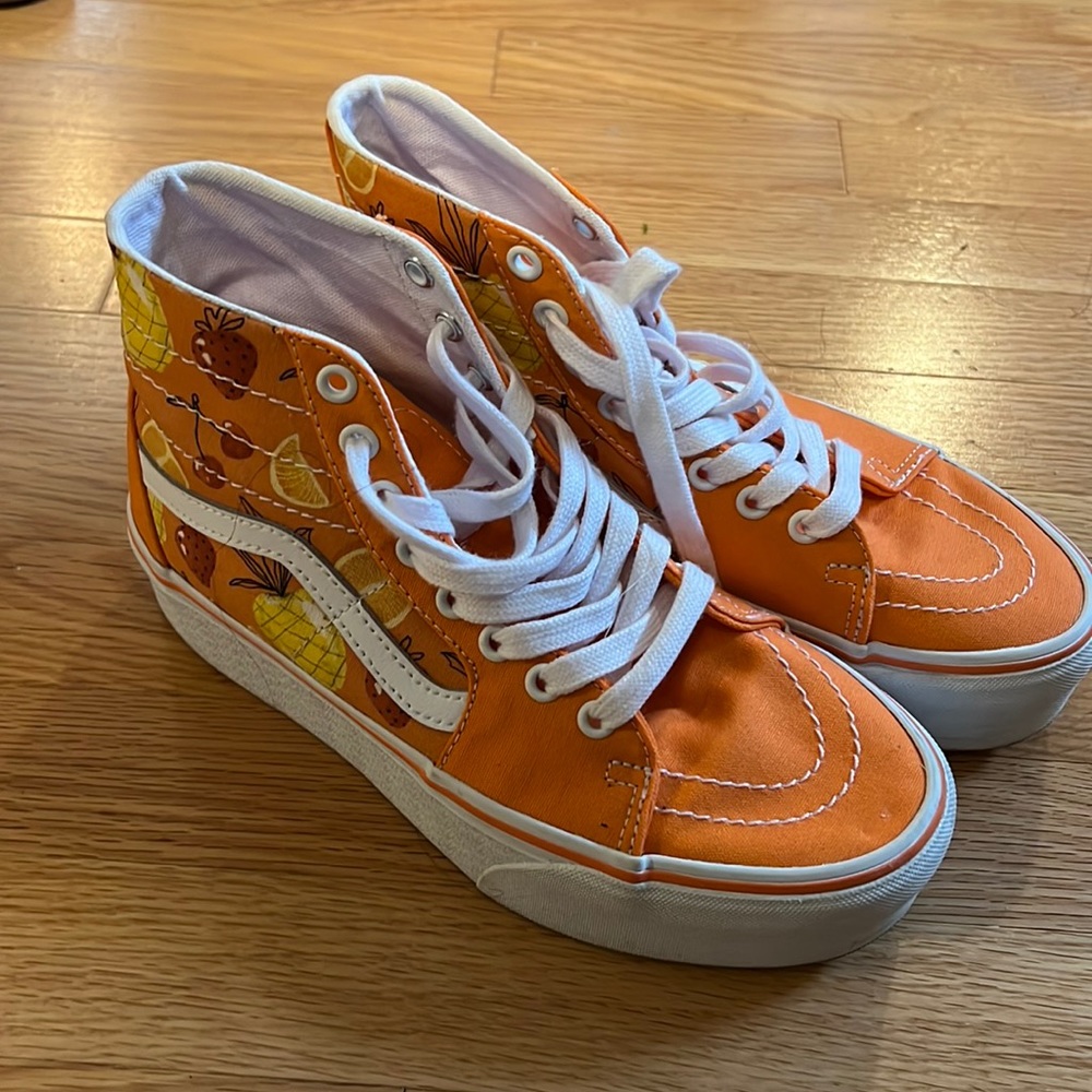 Adorable Vans in excellent condition